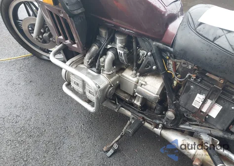 1981 Honda Goldwing z USA, uszkodzony, nr VIN SC0210BA121037